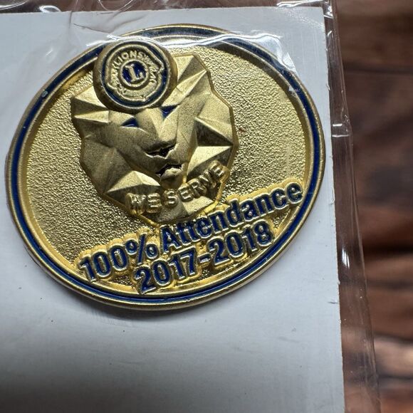 Lions Club International 100% Attendance Award  Hat Lapel Pin 2017-2018 We Serve - Picture 1 of 4